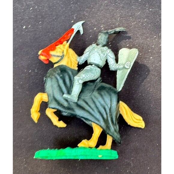 Timpo Silver Knight - Black Caparison - Medieval Middle Ages Toy - 1960's -C7